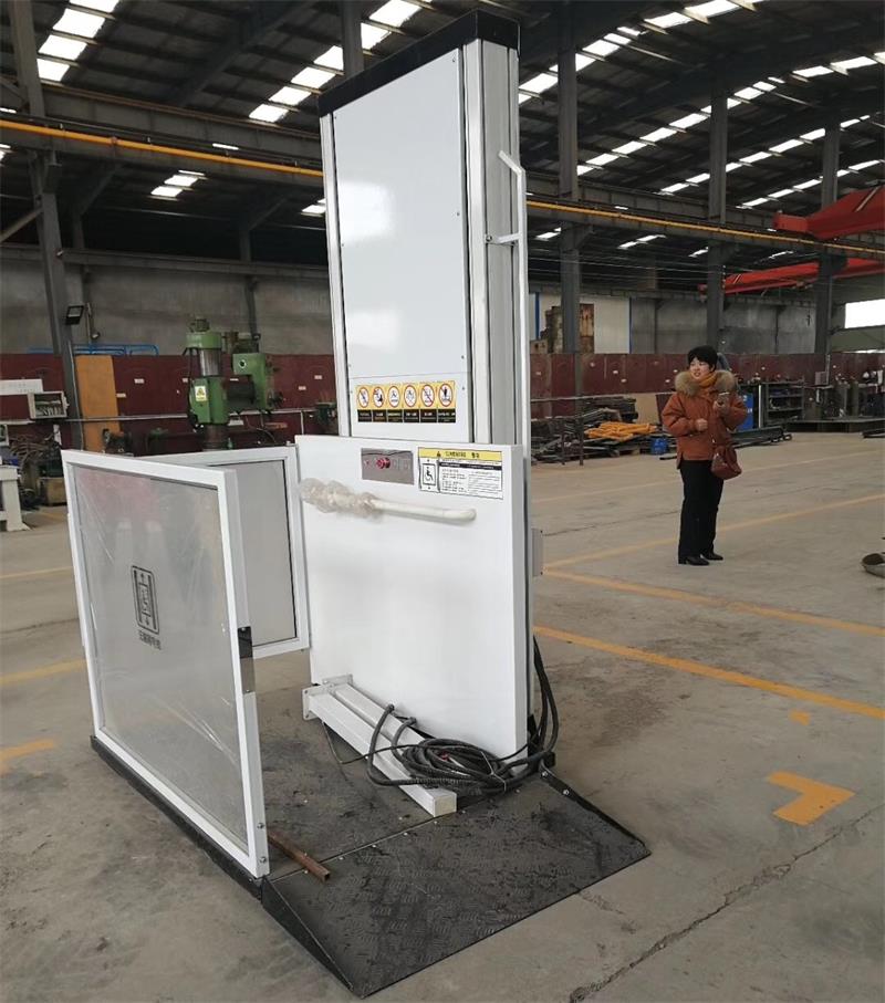 <b>常德3米垂直無障礙升降平臺安裝完成</b>