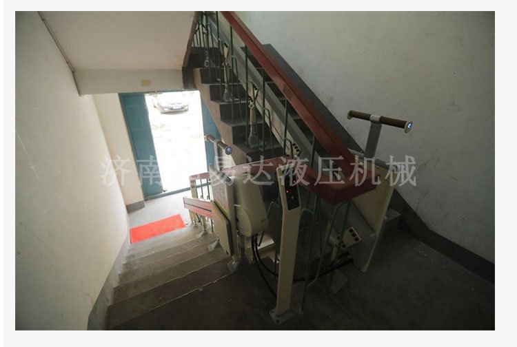 分段式斜掛升降平臺 分段式斜掛升降平臺