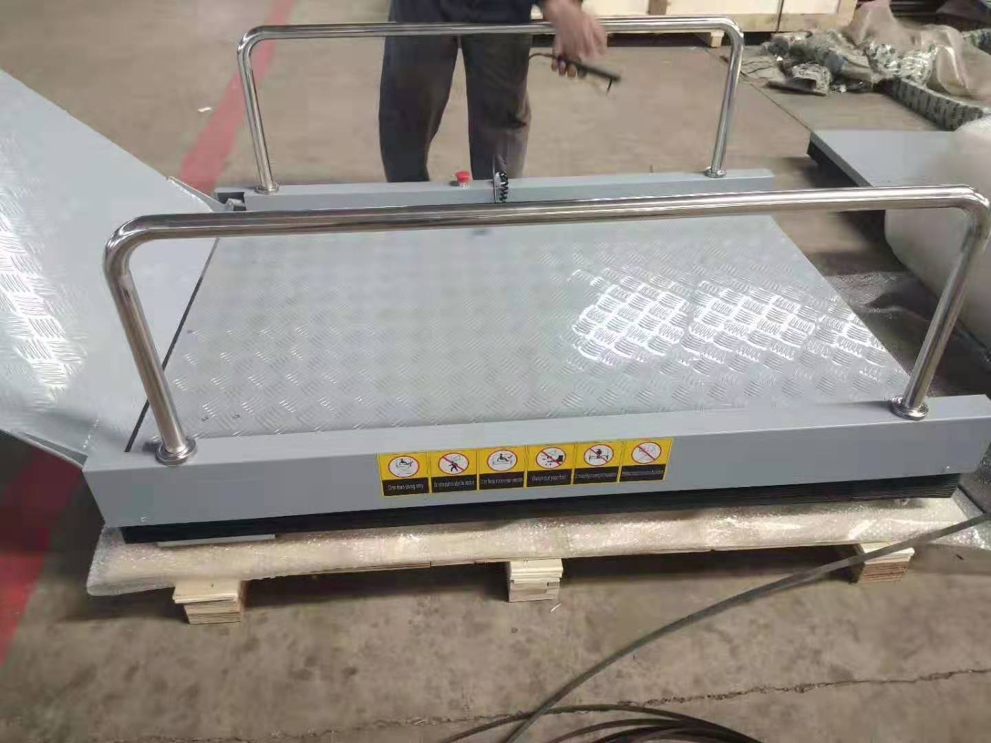 超薄升降機(jī)